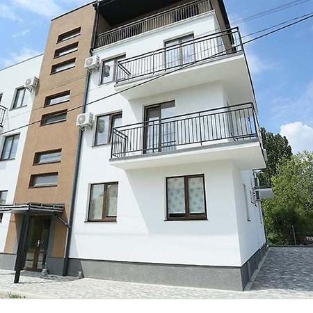 Апартаменти Біля Термального Басейну Berehove  Ngoại thất bức ảnh